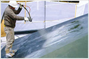 勾配屋根 スプレー式ウレタン防水工事